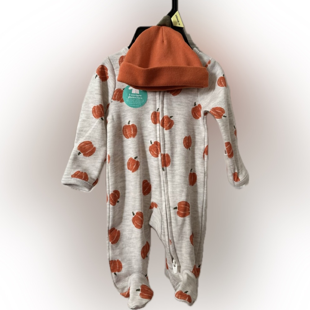 NWT Carter’s Preemie child of mine pumpkin theme onesie - so sweet 🎃
